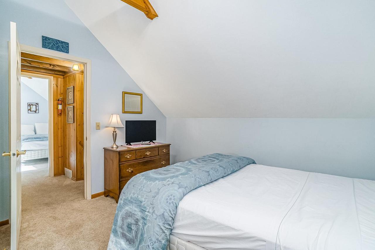 Saltbox Villa Thompsonville Eksteriør billede